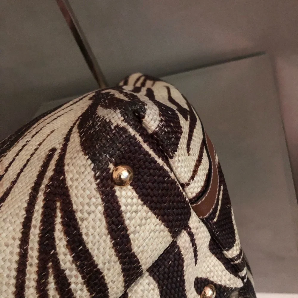 Salvatore Ferragamo cruise collection raffia bag - Picture 5 of 9